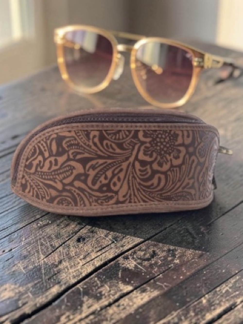 🆕 Silver Creek - Floral Embossed Leather - Eyeglass Case - Chocolate